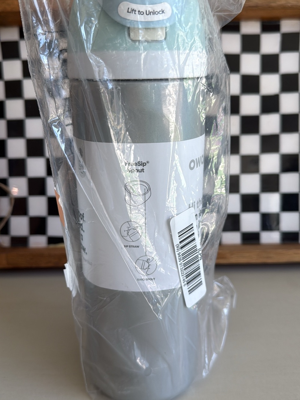 Owala Pearlfection Freesip 24oz water bottle